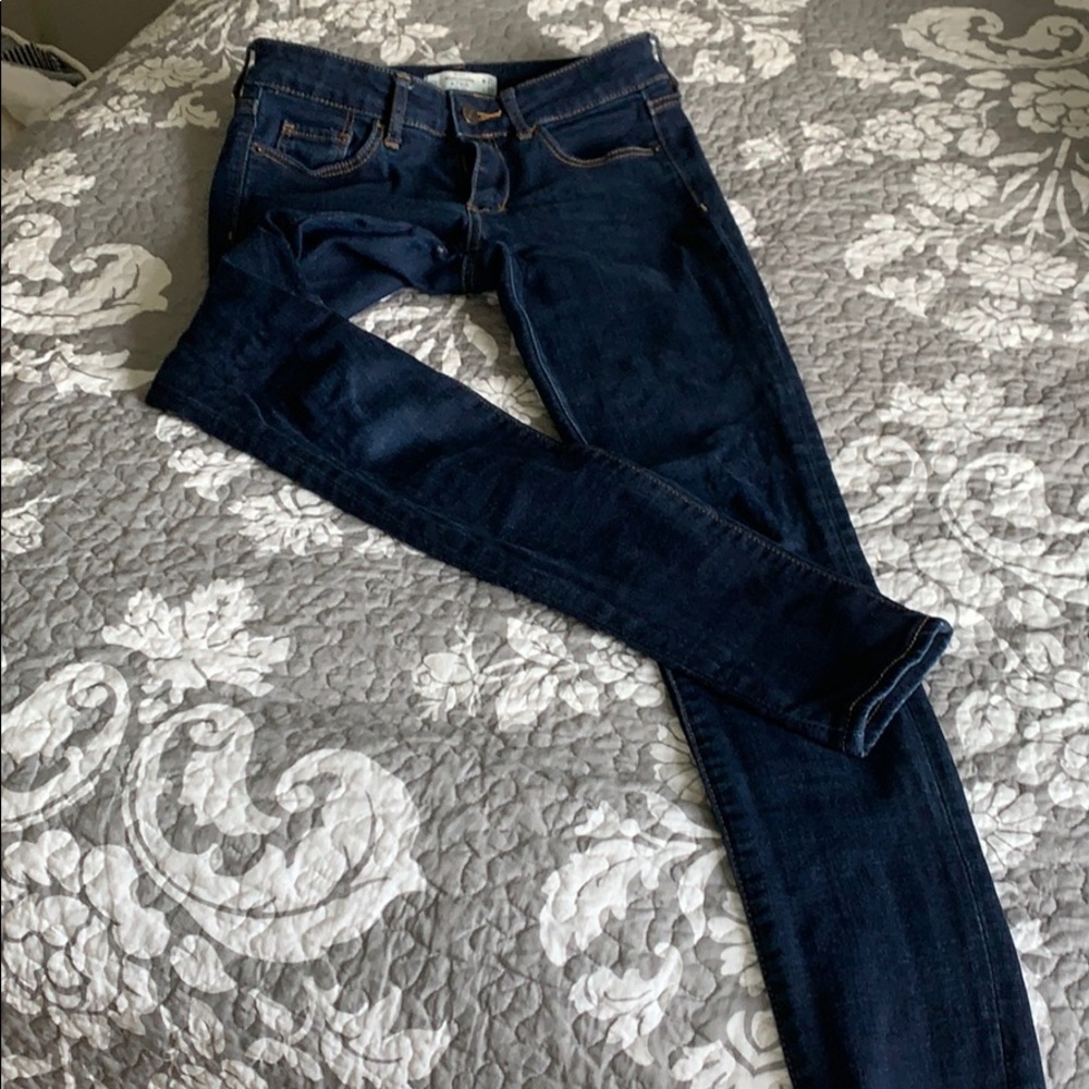 Dark Wash A&F stretch Jean Size 0S